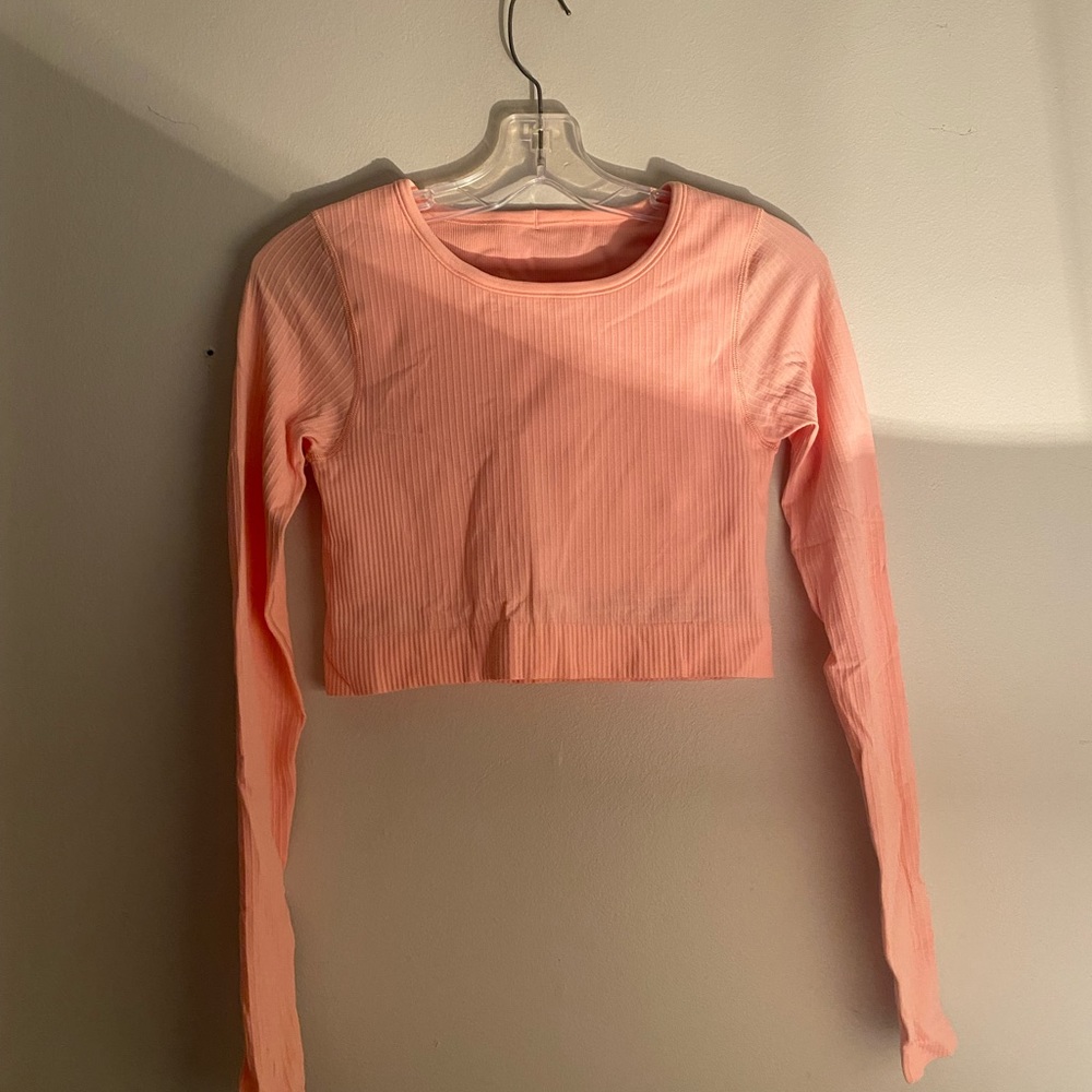 Lululemon street to ebb crop long sleeve in dew pink